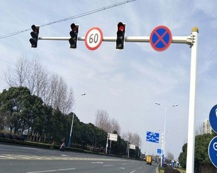 太原鑫雨杭電器咨詢，太原監(jiān)控立桿的應(yīng)用有什么？