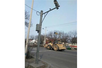 不同材質(zhì)的山西監(jiān)控桿有哪些區(qū)別？鑫雨杭電器公司